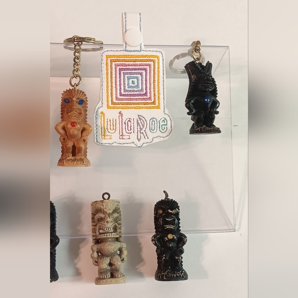 Lot of 6, Hawaii Tiki Gods Keychain Hilo Hattie Sculpted Souvenir Keyring - Picture 2 of 10